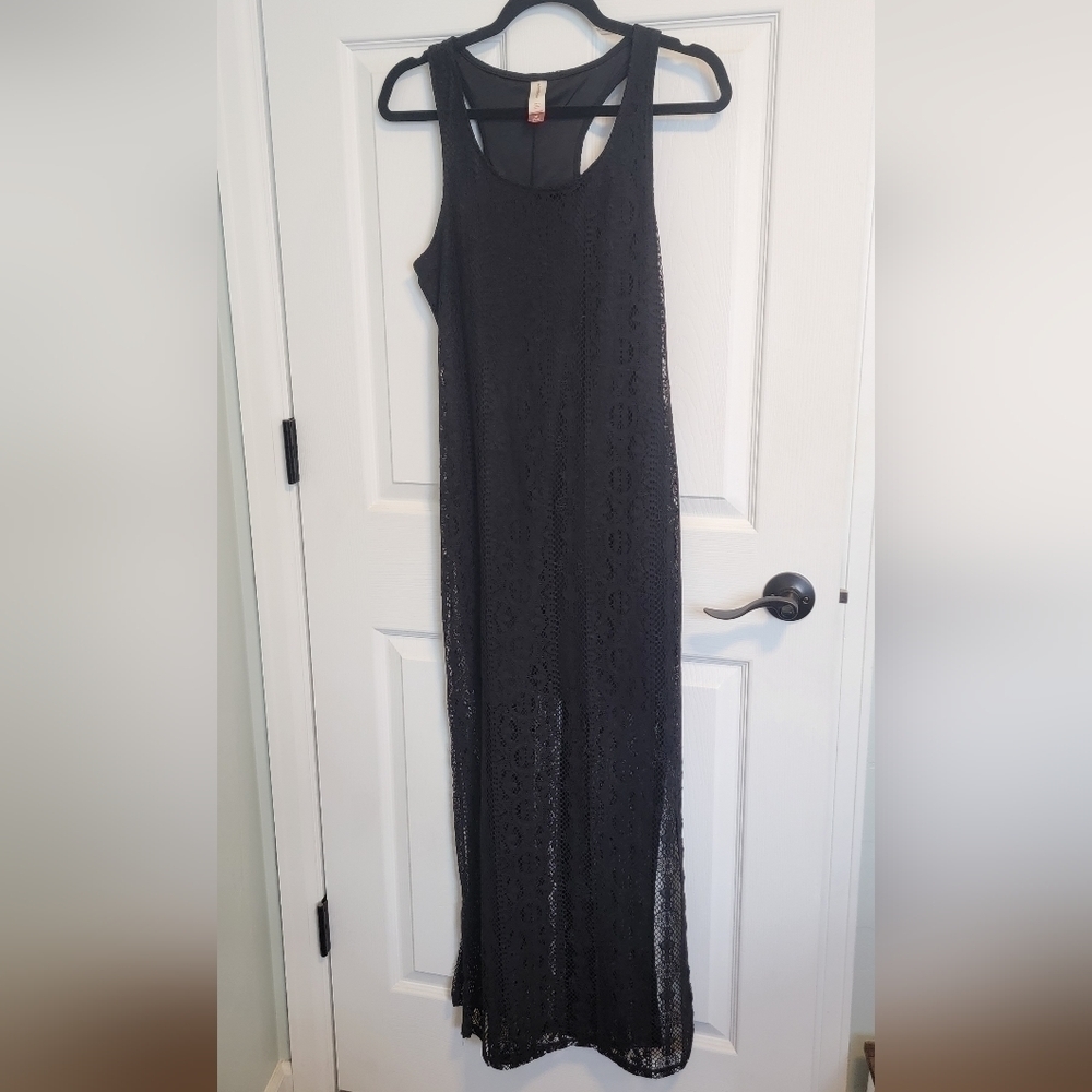 No Boundaries lace overlay maxi dress. Medium.